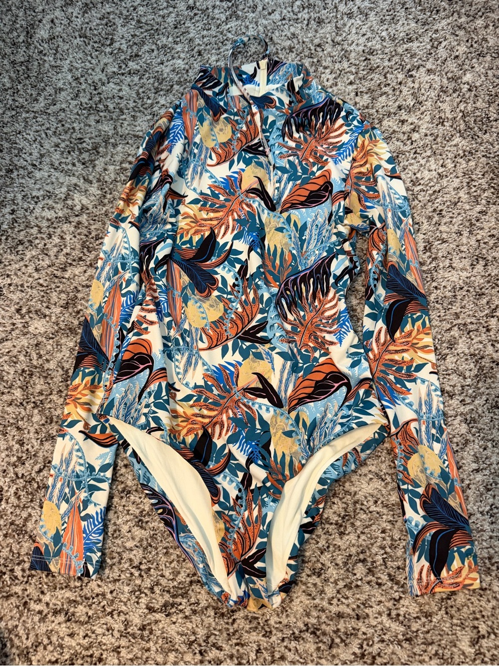 Patagonia Women Long-Sleeve One-Piece Swimsuit in Multicolor Leaf Print Small